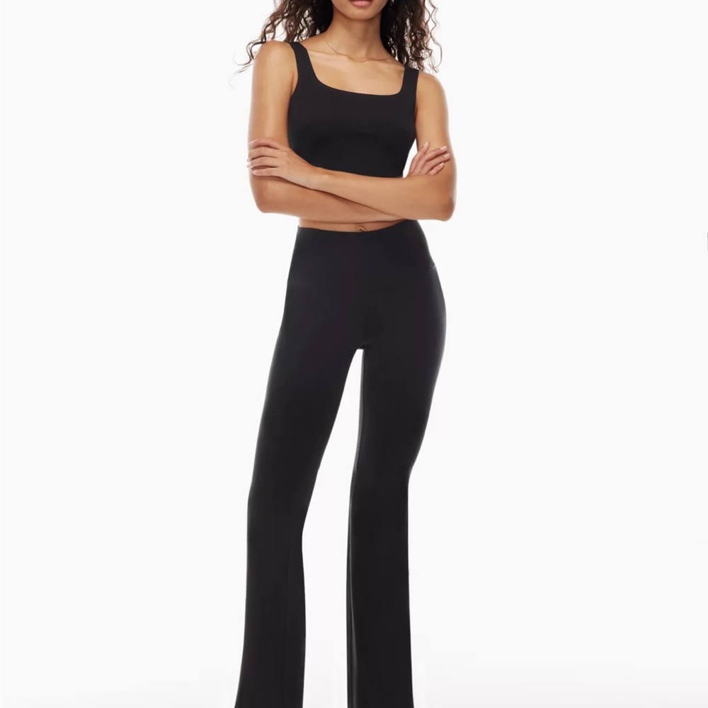 TnaCHILL Atmosphere Hi Kick Flare Legging